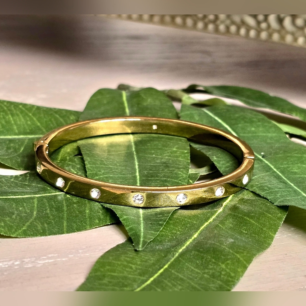 Kate Spade Set In Stone Hinged Bangle - Picture 3 of 6
